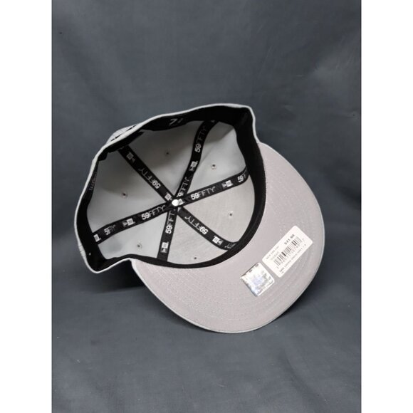 New Era 59Fifty Las Vegas Raiders Fitted Cap Grey Size 7 3/4 NEW WITH TAGS! - Picture 7 of 7